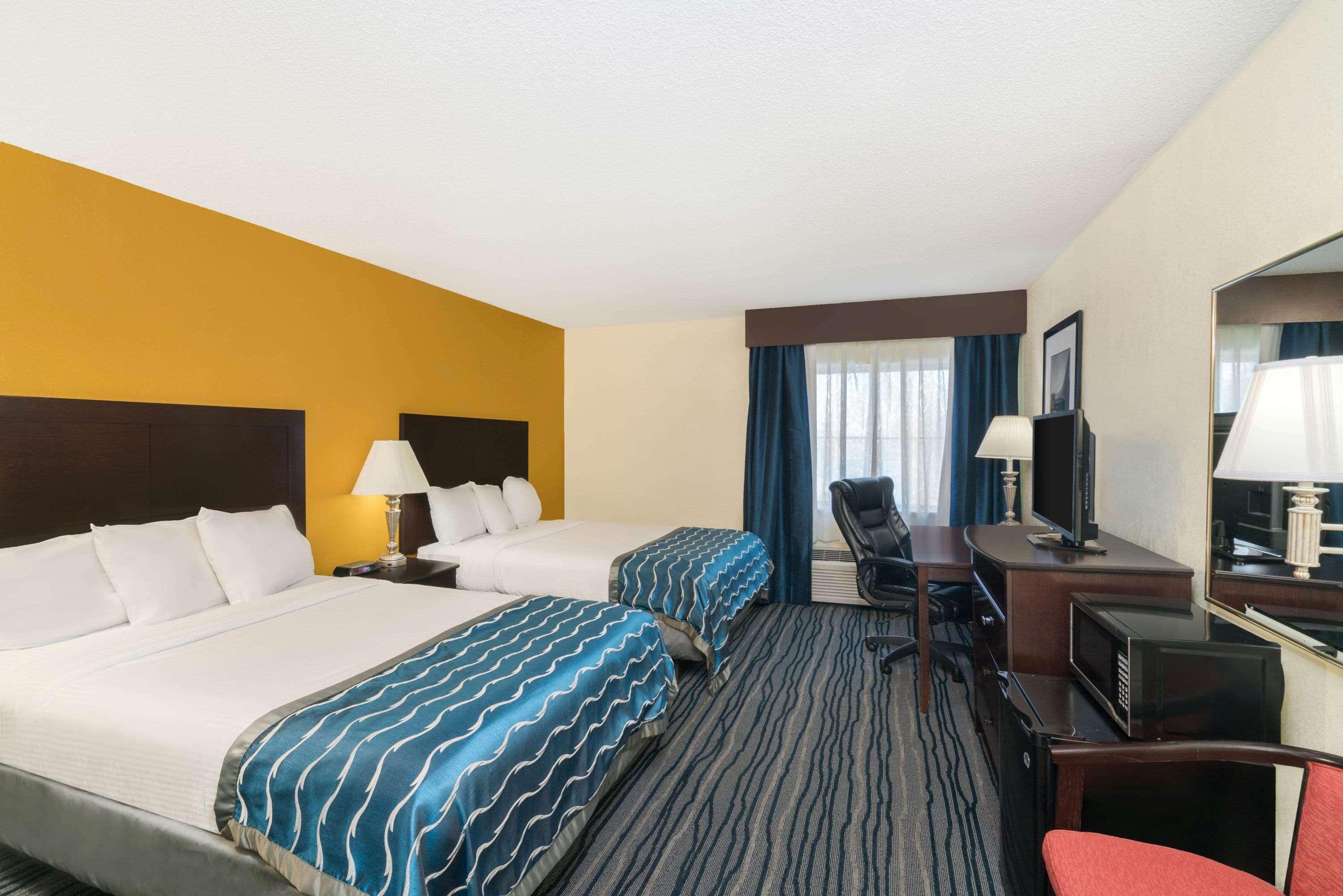 Comfort Inn & Suites ブレントウッド エクステリア 写真