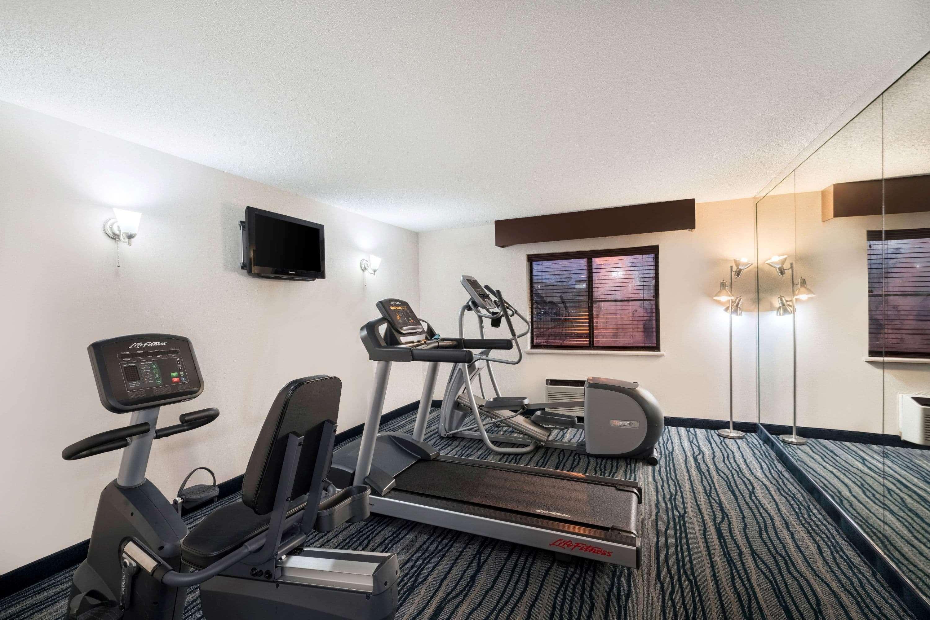 Comfort Inn & Suites ブレントウッド エクステリア 写真