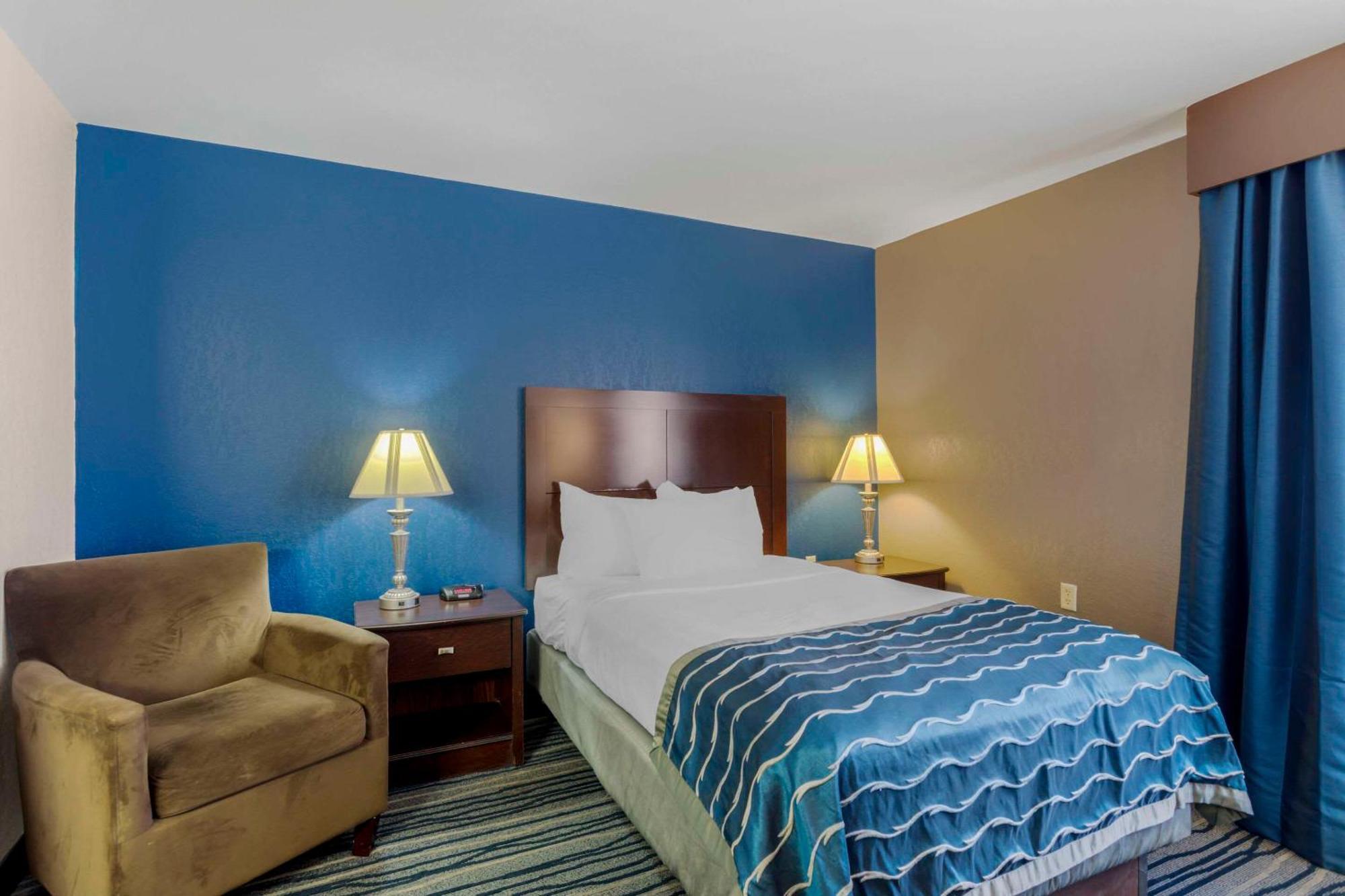 Comfort Inn & Suites ブレントウッド エクステリア 写真