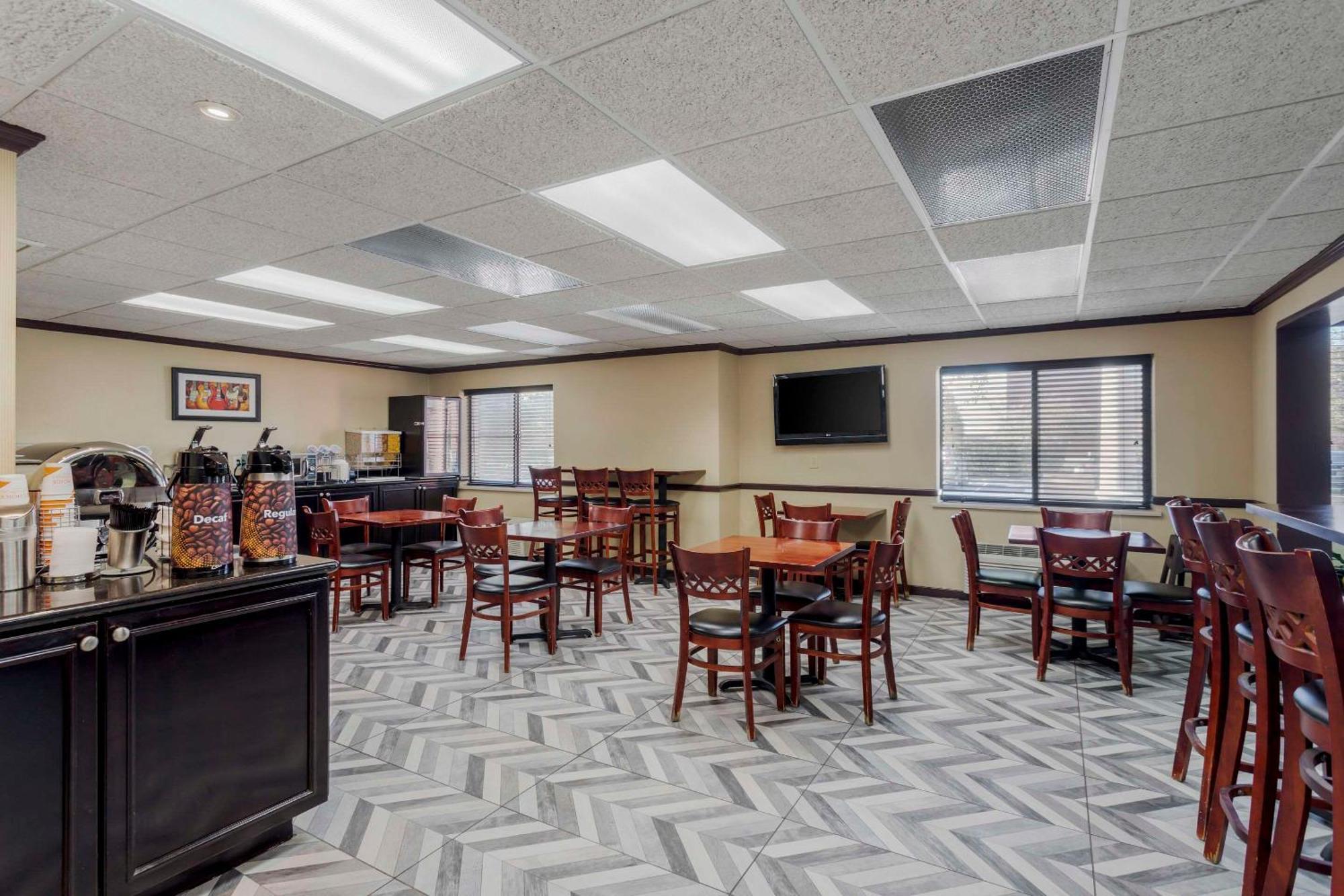 Comfort Inn & Suites ブレントウッド エクステリア 写真