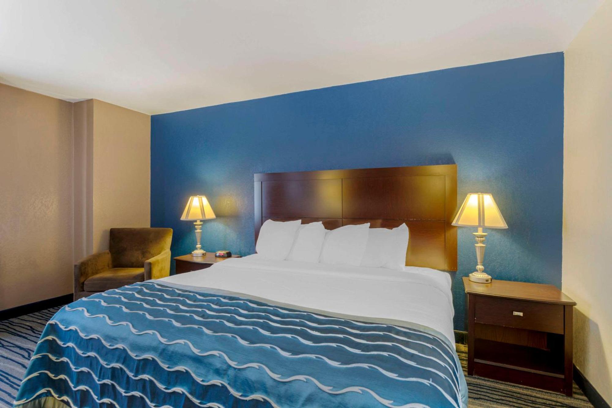 Comfort Inn & Suites ブレントウッド エクステリア 写真
