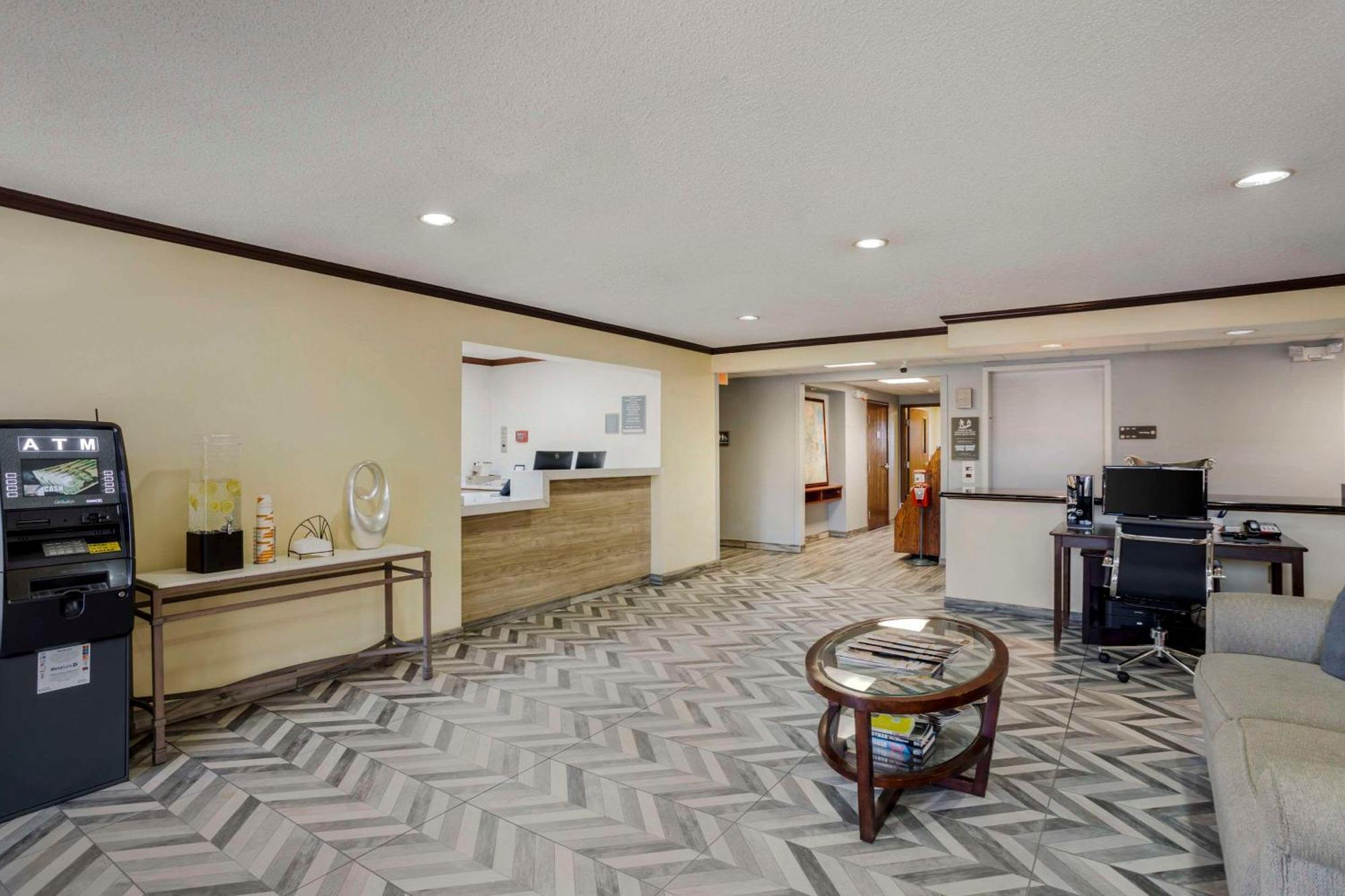 Comfort Inn & Suites ブレントウッド エクステリア 写真