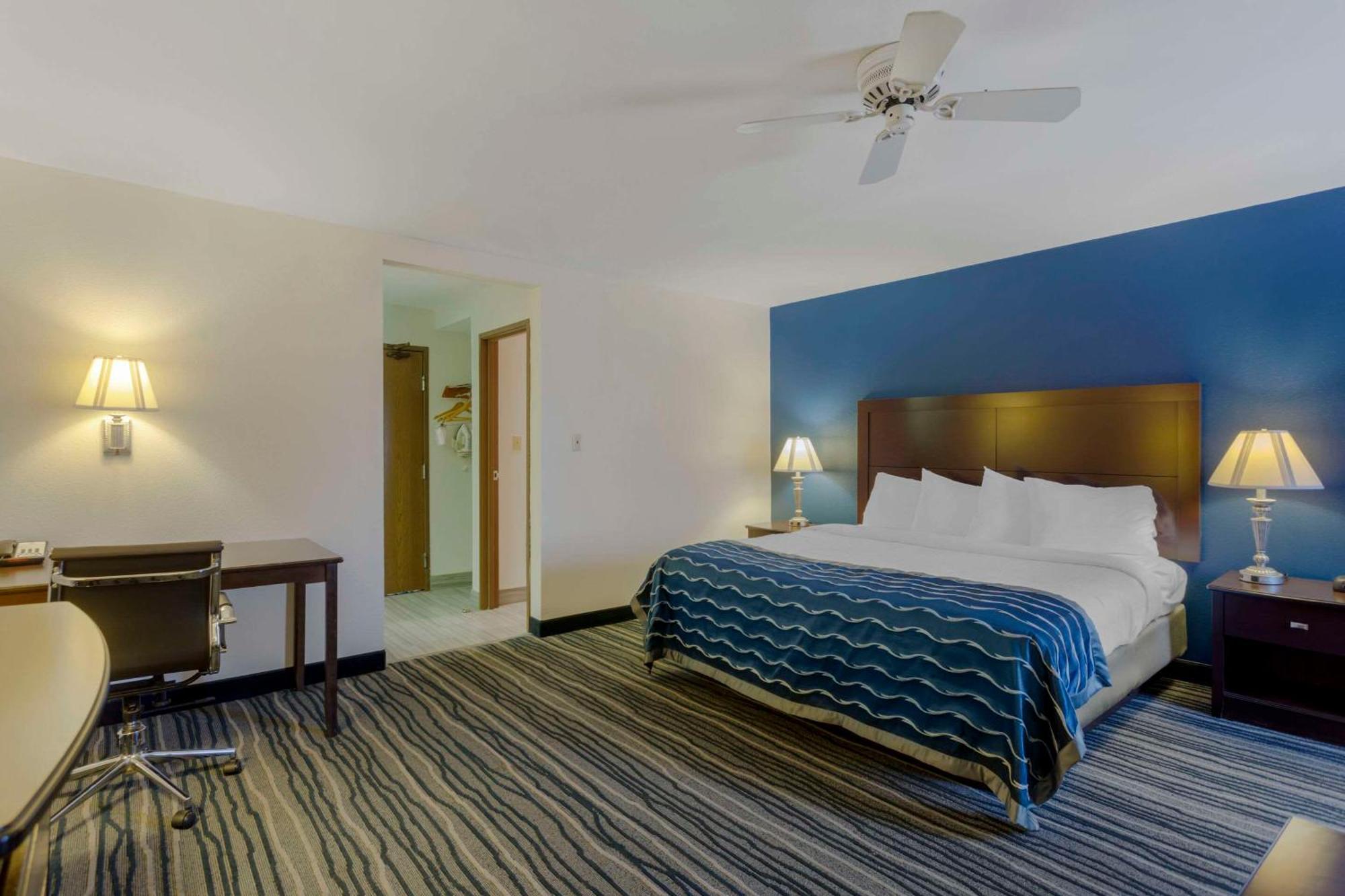 Comfort Inn & Suites ブレントウッド エクステリア 写真